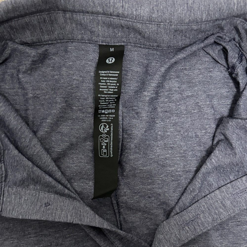 lululemon athletica Men's Charcoal Polo Shirt - Picture 2 of 3